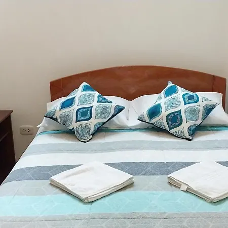 Catari'S House Guest House